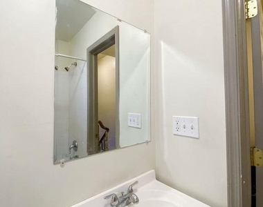 2037 N Carlisle Street - Photo Thumbnail 9