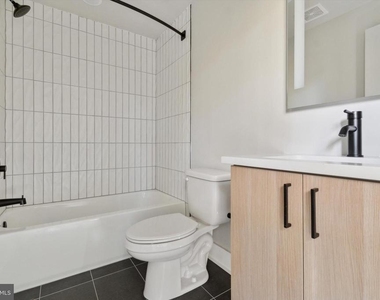 5521 Wayne Avenue - Photo Thumbnail 11