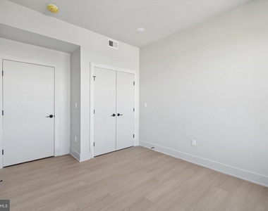 5521 Wayne Avenue - Photo Thumbnail 11