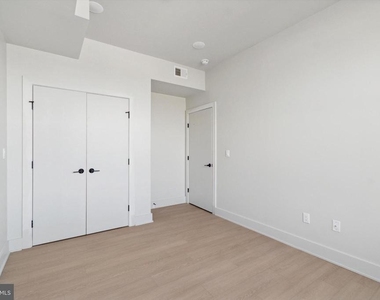 5521 Wayne Avenue - Photo Thumbnail 17