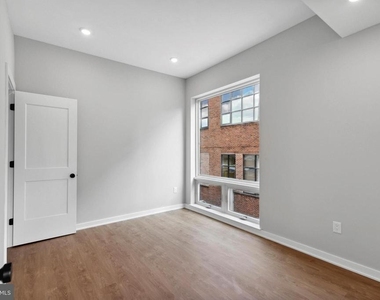 308 W Chelten Avenue - Photo Thumbnail 2