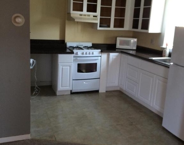1048 South Street - Photo Thumbnail 7