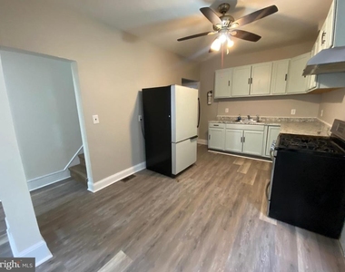 220 Pearl Street - Photo Thumbnail 7