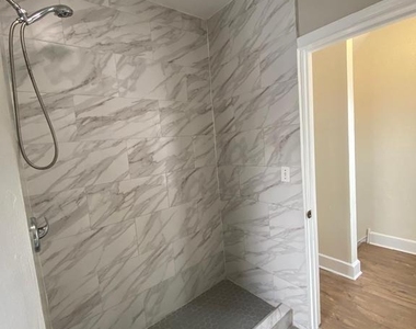 220 Pearl Street - Photo Thumbnail 11