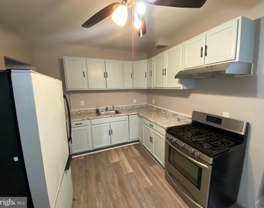 220 Pearl Street - Photo Thumbnail 6