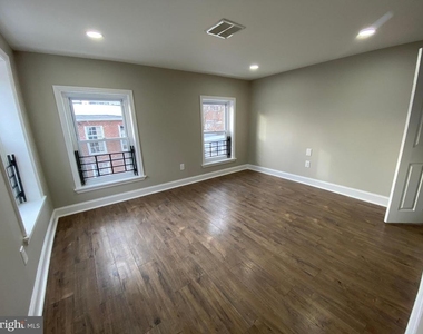 220 Pearl Street - Photo Thumbnail 16