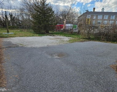 41 State Street - Photo Thumbnail 2