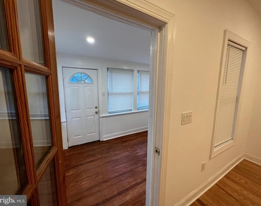 220 Lakeview Avenue - Photo Thumbnail 1
