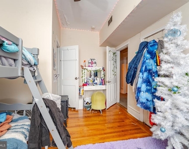 3809 Ventnor Avenue - Photo Thumbnail 10