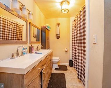 3809 Ventnor Avenue - Photo Thumbnail 6