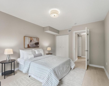 3829 Hamilton Street - Photo Thumbnail 12