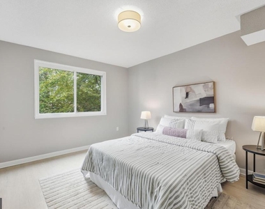 3829 Hamilton Street - Photo Thumbnail 10