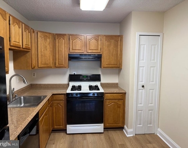 5225 Pooks Hill Road - Photo Thumbnail 2