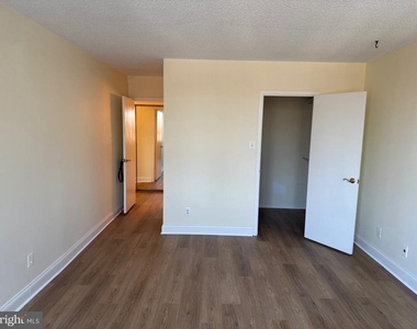 5225 Pooks Hill Road - Photo Thumbnail 4