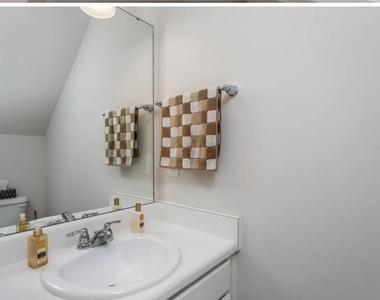 7031 Racine Way - Photo Thumbnail 15
