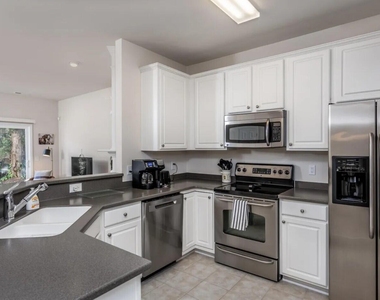 7031 Racine Way - Photo Thumbnail 4