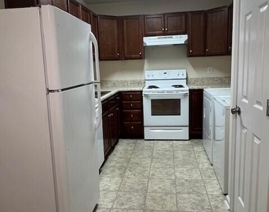 203 E Ransom Street - Photo Thumbnail 3