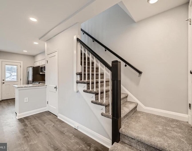 4429 Newport Avenue - Photo Thumbnail 3