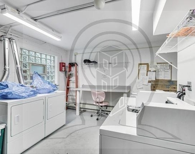 822 Seward Street - Photo Thumbnail 1