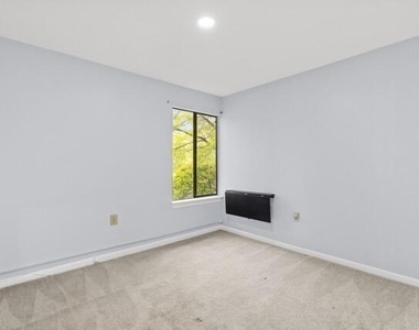 500 Umstead Drive - Photo Thumbnail 6