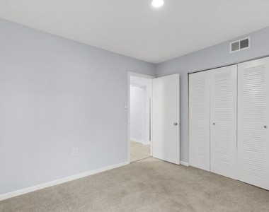 500 Umstead Drive - Photo Thumbnail 7