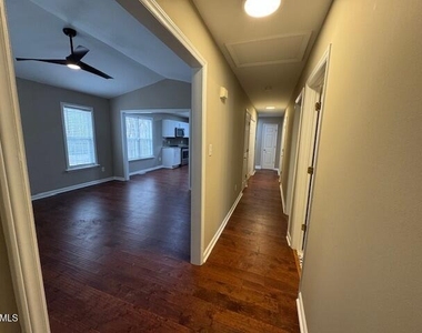 6904 Fox Haven Place - Photo Thumbnail 11