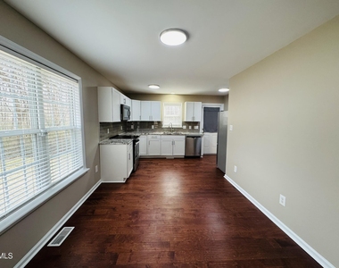 6904 Fox Haven Place - Photo Thumbnail 4