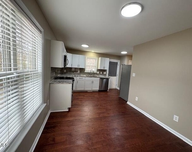 6904 Fox Haven Place - Photo Thumbnail 3