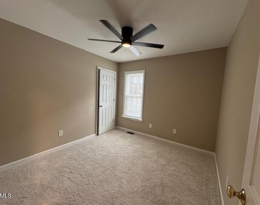 6904 Fox Haven Place - Photo Thumbnail 15