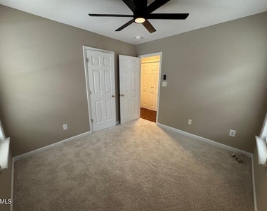 6904 Fox Haven Place - Photo Thumbnail 13