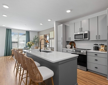 3901 Capital Hills Drive - Photo Thumbnail 16