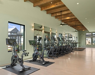 3901 Capital Hills Drive - Photo Thumbnail 10