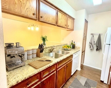 10616 Mellow Mdws - Photo Thumbnail 6