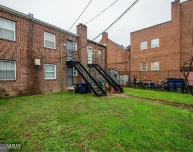 1739 Gales Place Ne - Photo Thumbnail 3