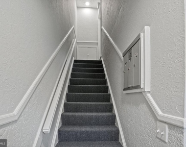 1618 18th Street Se - Photo Thumbnail 2