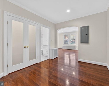 1618 18th Street Se - Photo Thumbnail 10