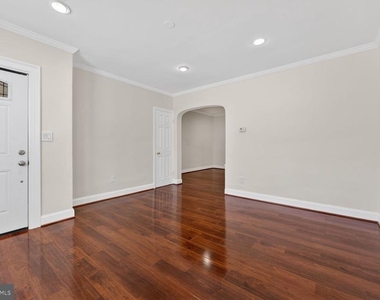 1618 18th Street Se - Photo Thumbnail 4