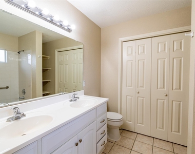 2604 Peach Tree Ln - Photo Thumbnail 12