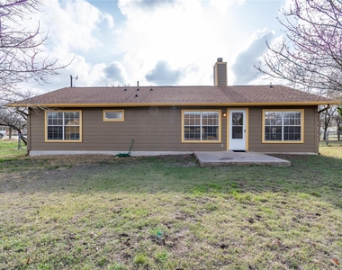 2604 Peach Tree Ln - Photo Thumbnail 13