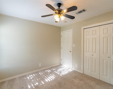 2604 Peach Tree Ln - Photo Thumbnail 8