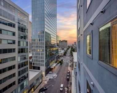 800 Brazos St - Photo Thumbnail 10