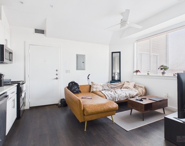 1010 W 26th St - Photo Thumbnail 2