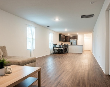 406 Halfmoon Dr - Photo Thumbnail 2