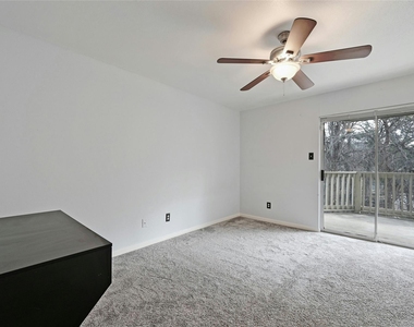 2450 Wickersham Ln - Photo Thumbnail 13