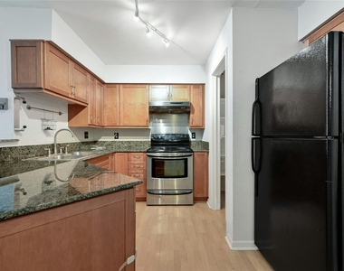 2450 Wickersham Ln - Photo Thumbnail 9