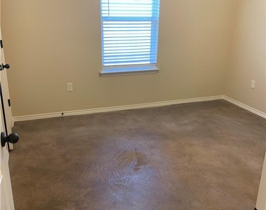 379 Joanne Loop - Photo Thumbnail 21