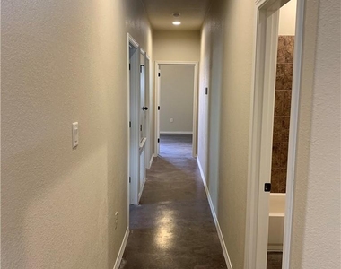 379 Joanne Loop - Photo Thumbnail 3