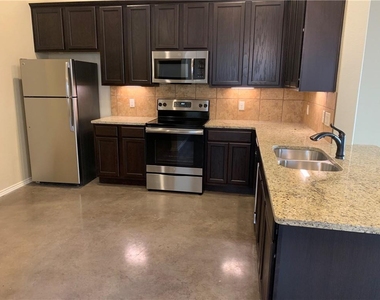 379 Joanne Loop - Photo Thumbnail 18