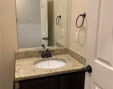 379 Joanne Loop - Photo Thumbnail 25