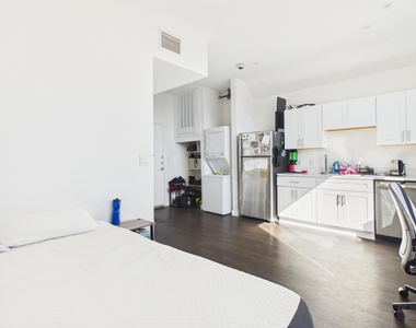 1010 W 26th St - Photo Thumbnail 5
